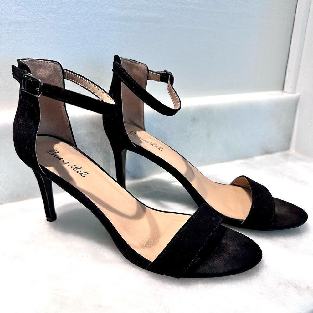 Bonnibel Ankle Strap Black Stiletto Heel Open Toe Sandals Size 7.5